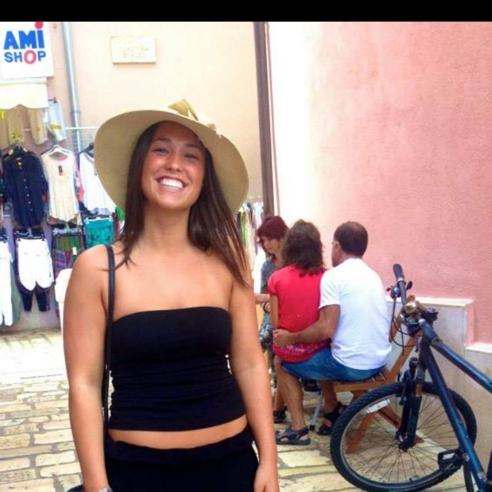 Meet your Posher, Kenzie